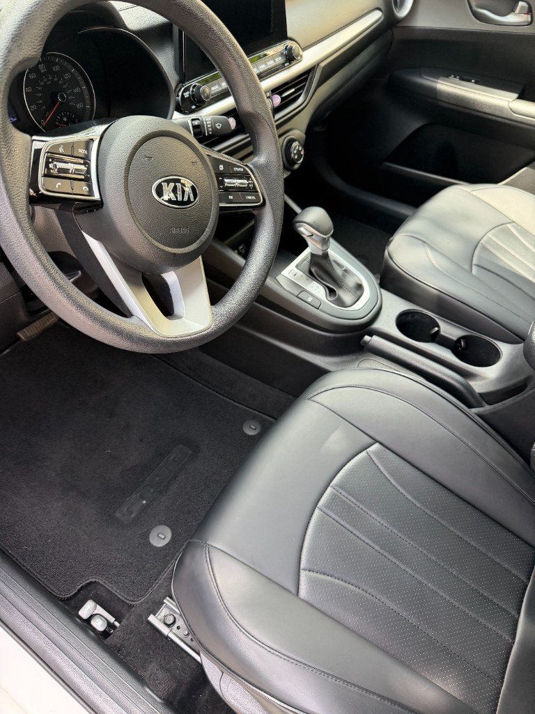 Clean leather interior and dashboard